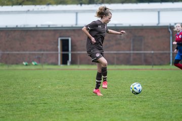 Bild 91 - wCJ VfL Pinneberg3 - St.Pauli : Ergebnis: 2:1
